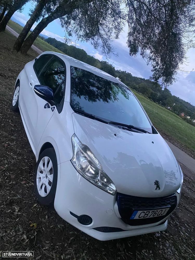 Peugeot 208 - 11
