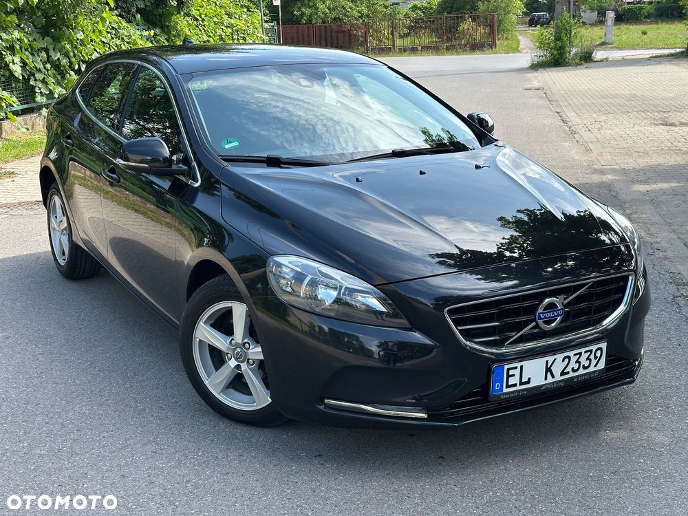 Volvo V40 D2 Momentum - 1