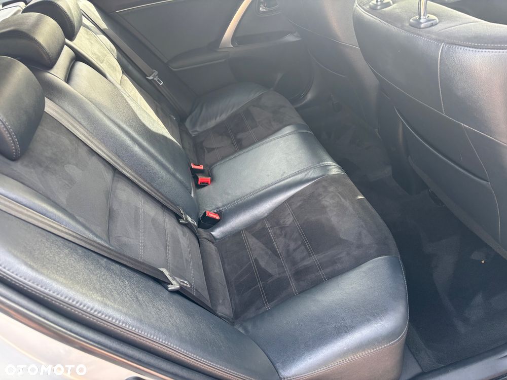 Toyota Avensis - 14