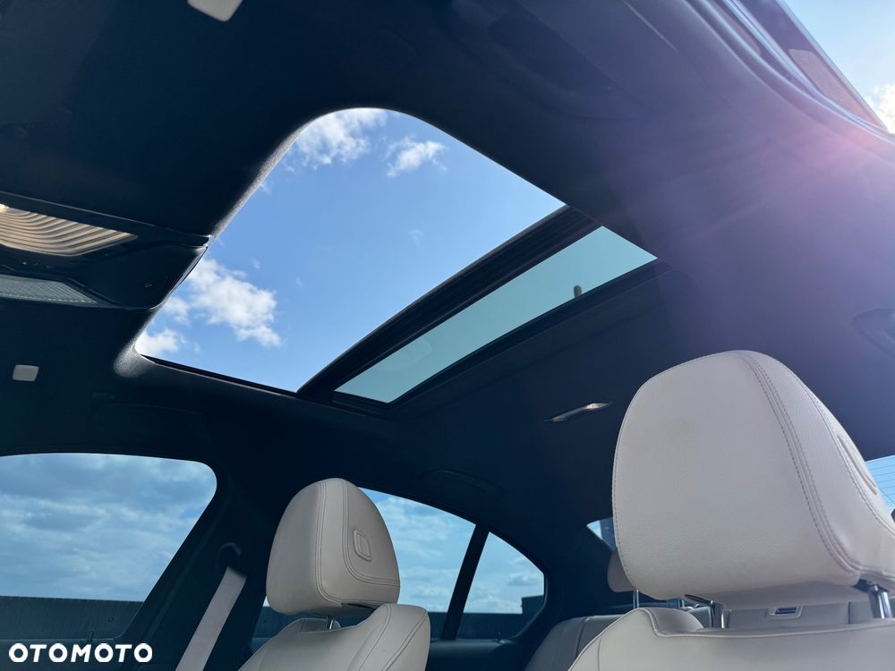 BMW Seria 3 330i M Sport - 21