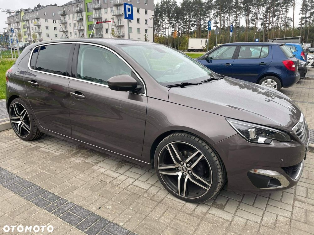 Peugeot 308 - 1