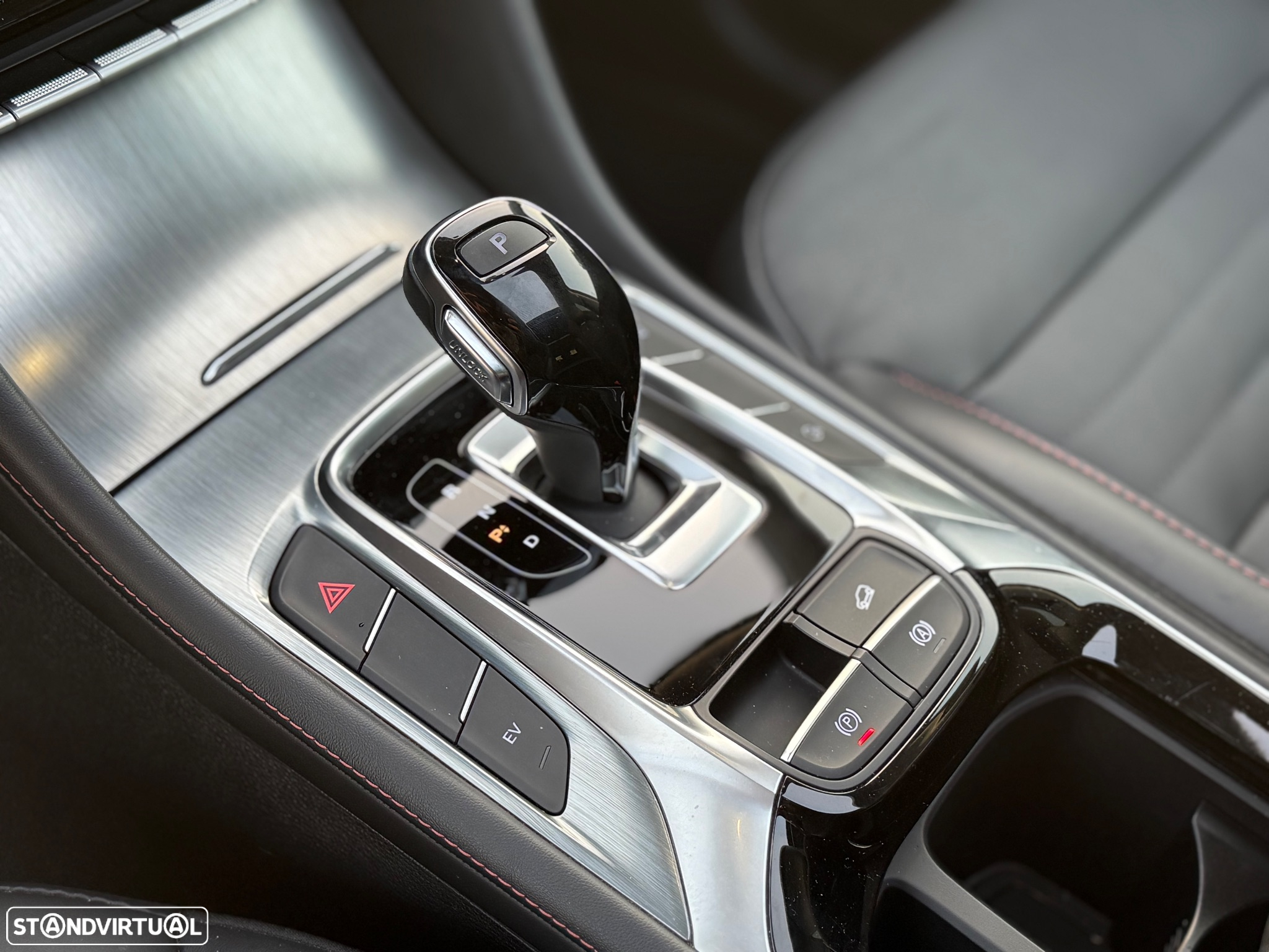 MG EHS 1.5 T-GDI Plug-in Hybrid Luxury - 25