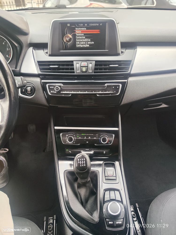 BMW 216 Active Tourer d Advantage - 33