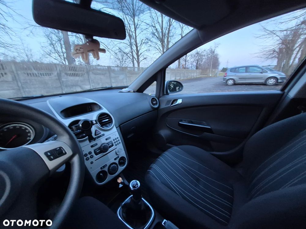 Opel Corsa 1.2 16V Color Edition - 9