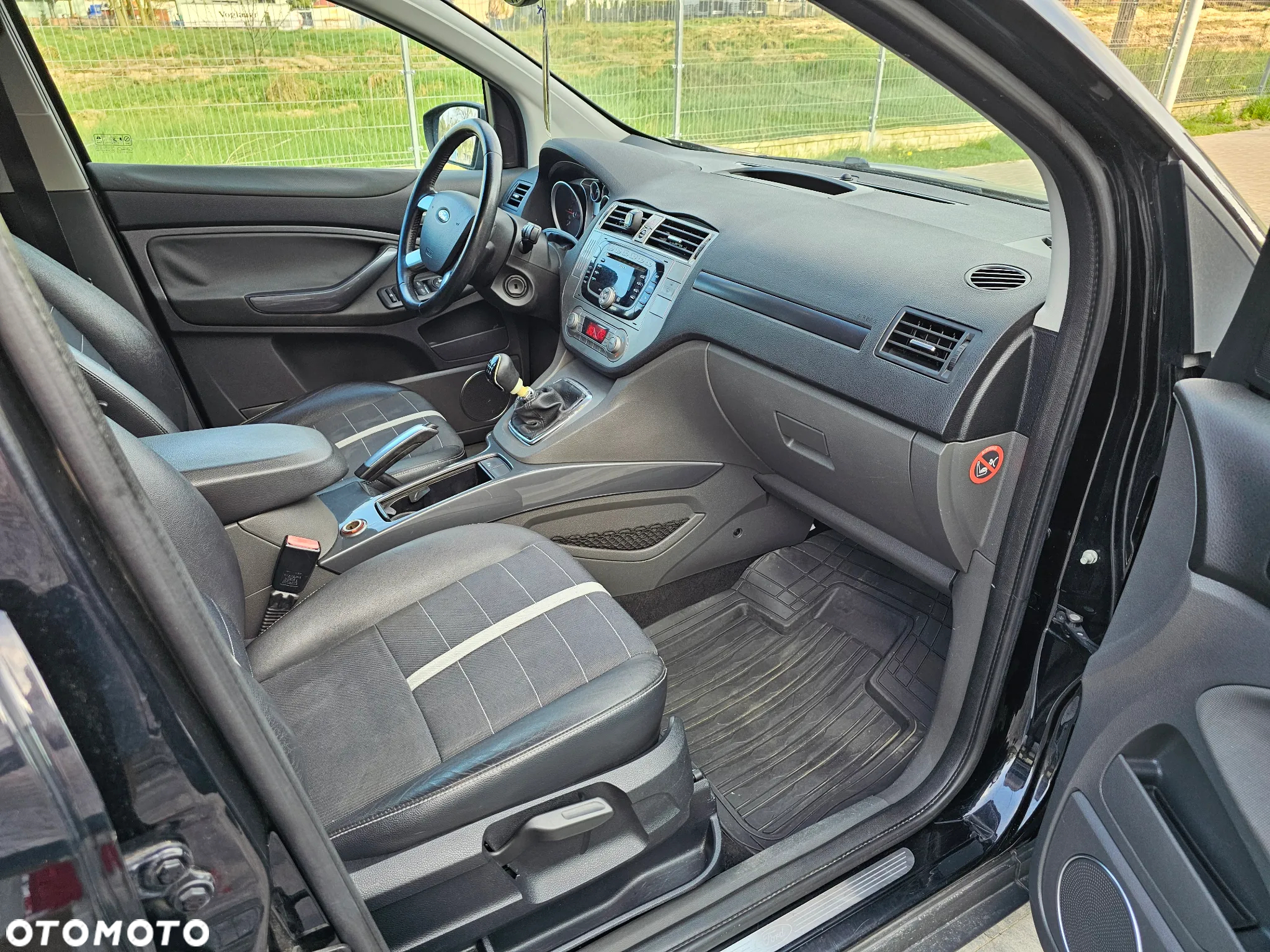 Ford Kuga 2.0 TDCi 2x4 Titanium - 10
