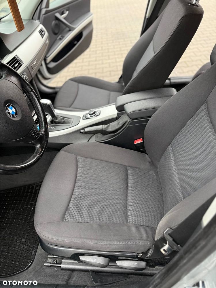 BMW Seria 3 - 25