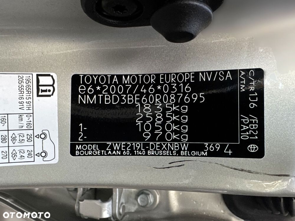 Toyota Corolla - 16