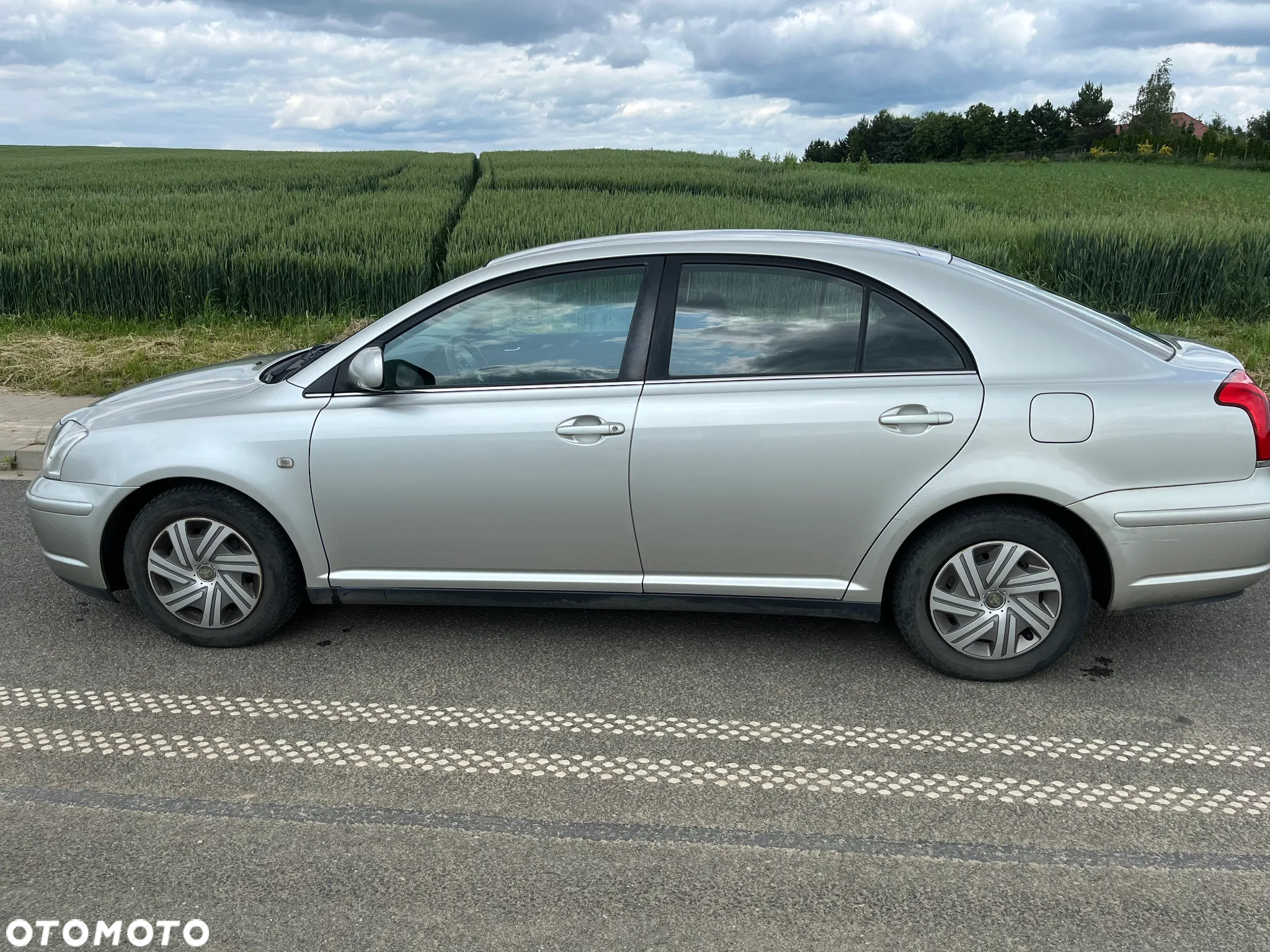 Toyota Avensis 1.8 VVT-i - 10