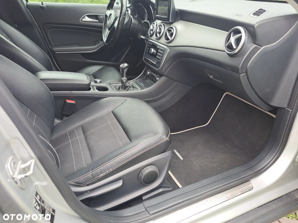 Mercedes-Benz GLA 200 (CDI) d - 16
