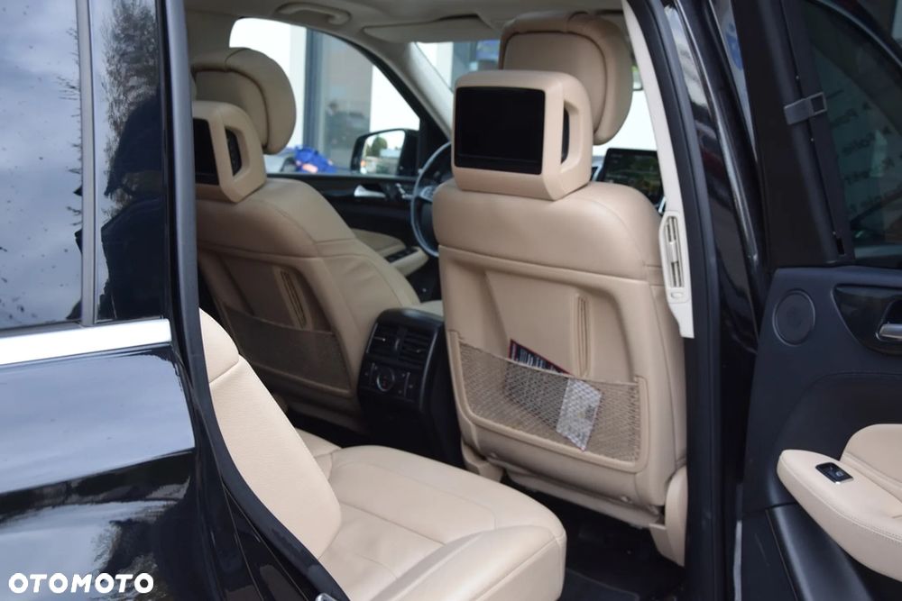Mercedes-Benz GLS - 19