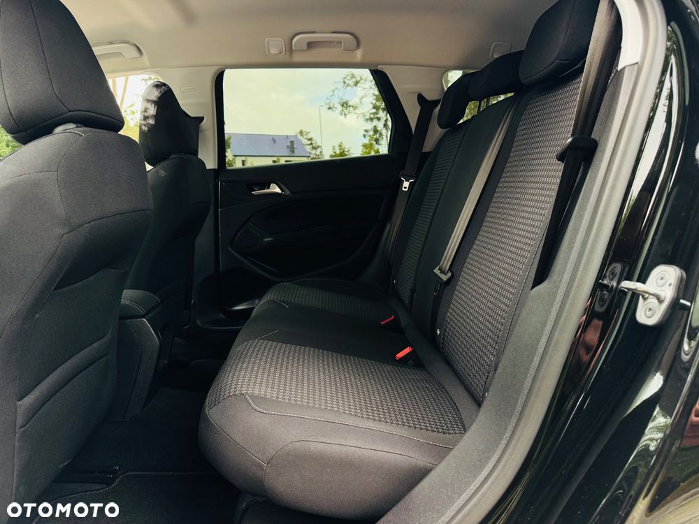 Peugeot 308 BlueHDi FAP 130 Stop & Start Allure - 29