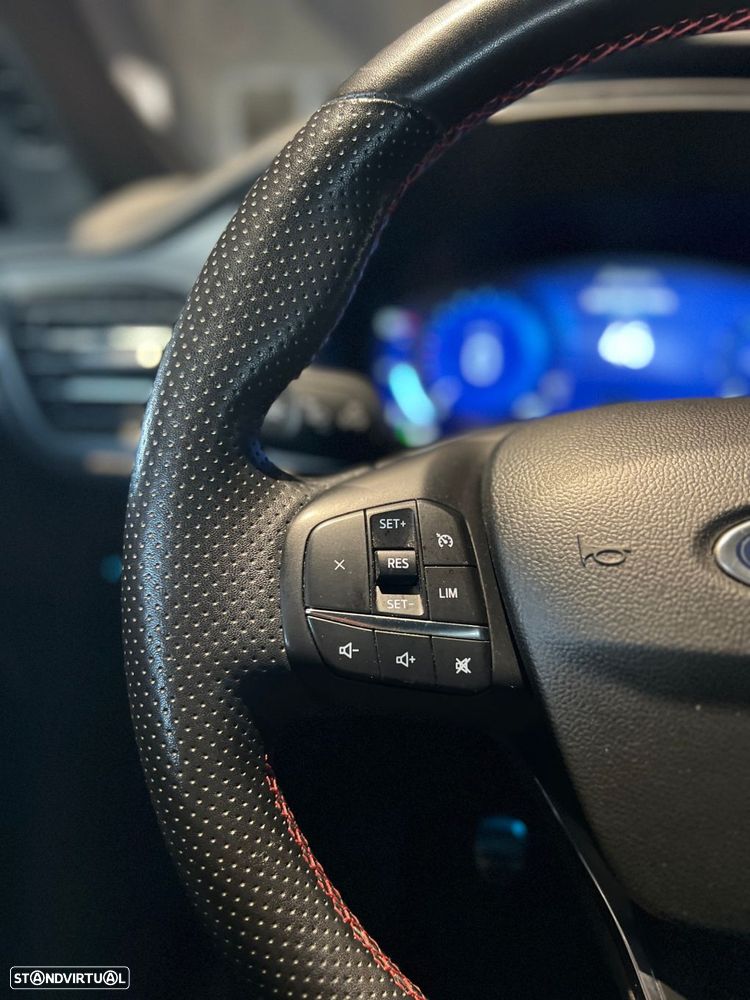 Ford Kuga 1.5 EcoBoost ST-Line - 23