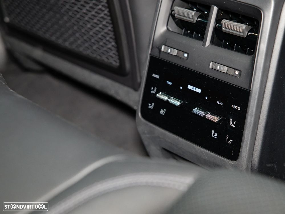 Porsche Macan Electric 4 - 37