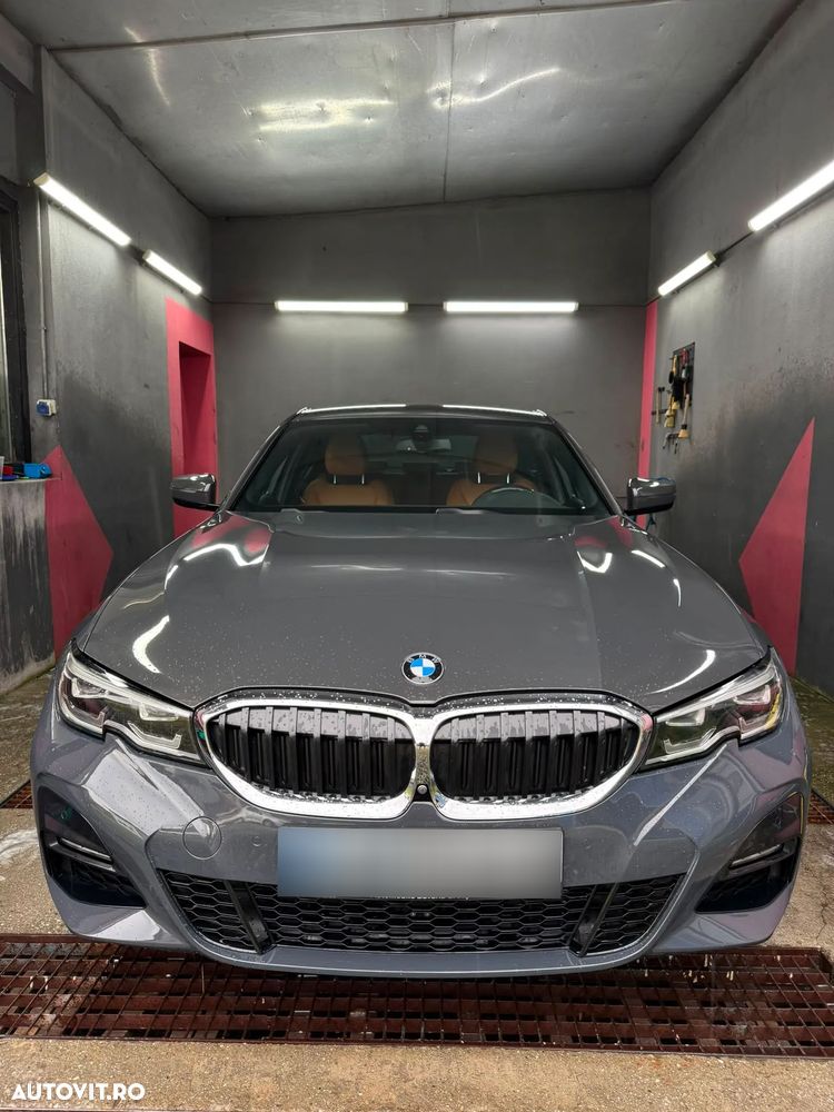 BMW Seria 3 330i xDrive AT - 1
