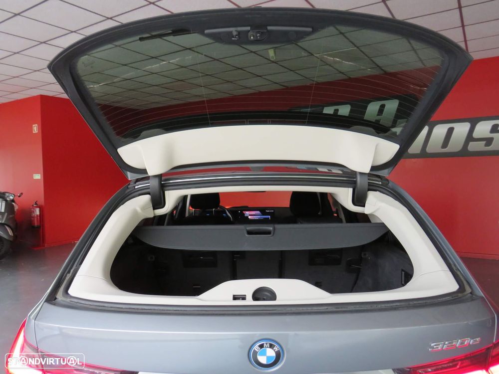 BMW 320 e Auto - 49