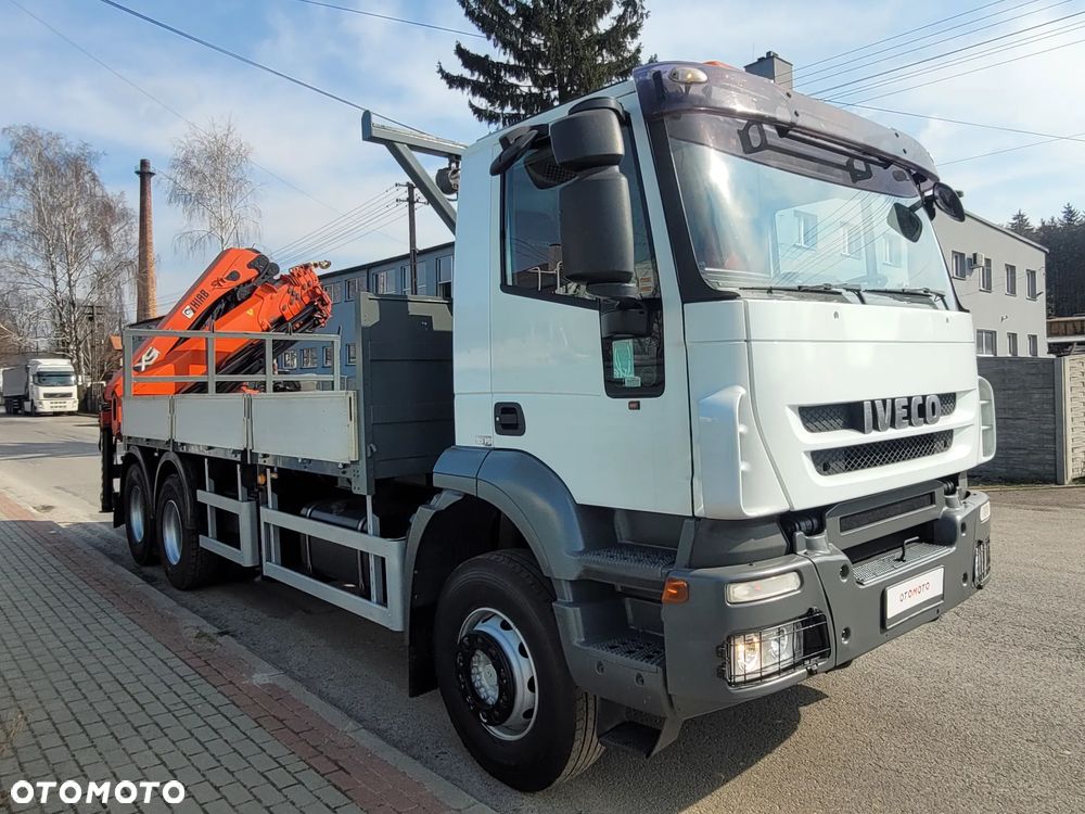 Iveco TRAKKER 260T36 6x4 // HIAB 288 6 WYSUWÓW na 16m // PILOT HDS RADIOWY // MOCNY ŻURAW DUŻY DŹWIG // KLIMA BLOKADY TERENOWE // HAK DO PRZYCZEPY ZACZEP - 15