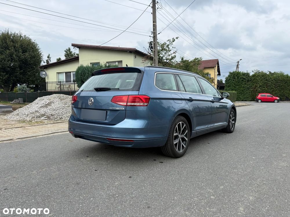 Volkswagen Passat - 3