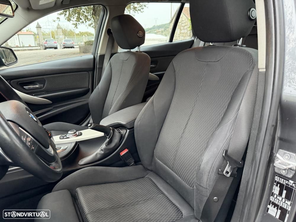 BMW 318 d Touring Line Sport Shadow Auto - 9