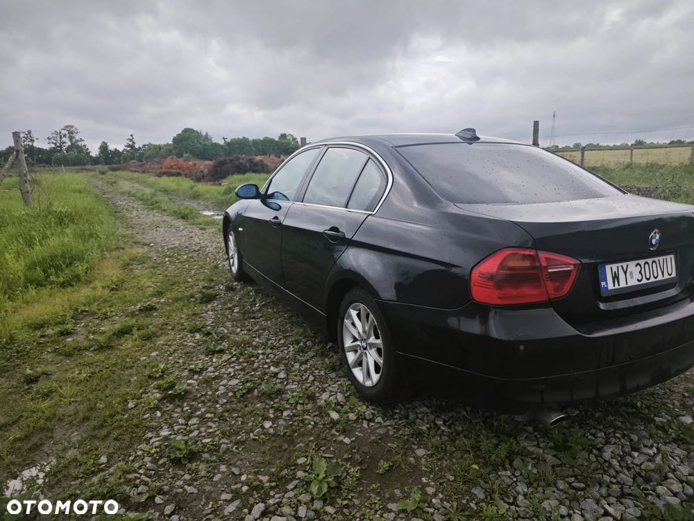 BMW Seria 3 318i - 12