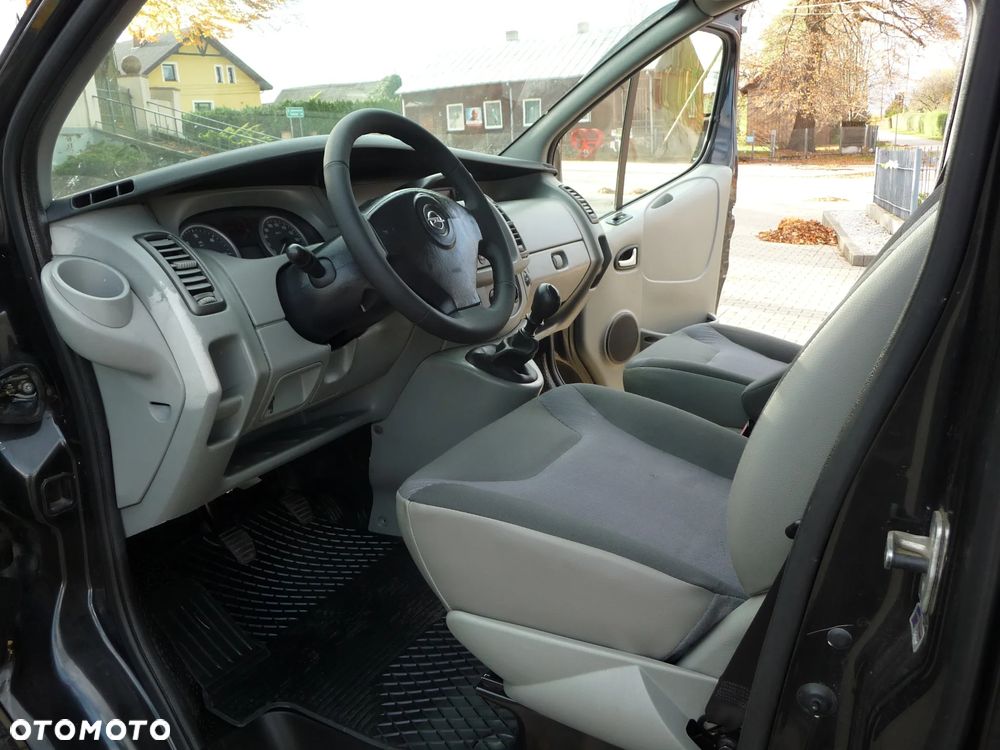 Opel Vivaro L2H1 2.9t - 11