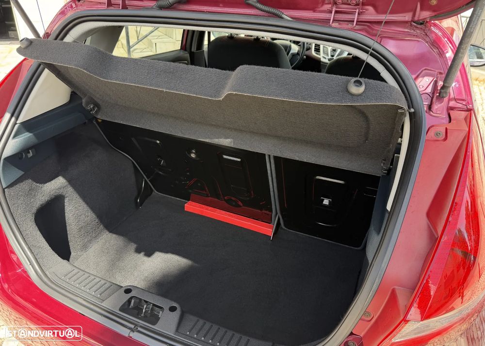 Ford Fiesta 1.25 Titanium - 23