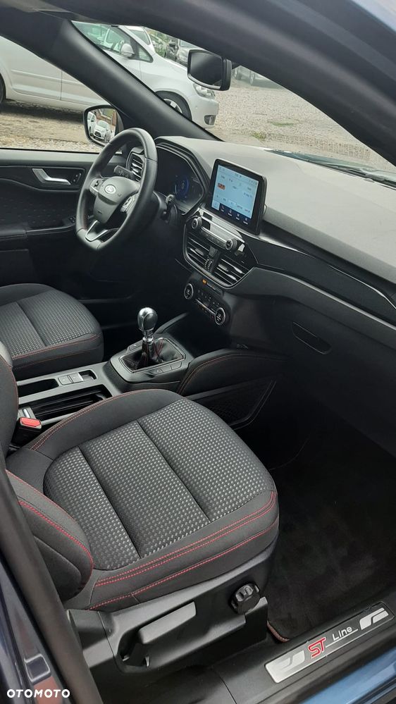 Ford Kuga 1.5 EcoBoost ST-LINE - 15