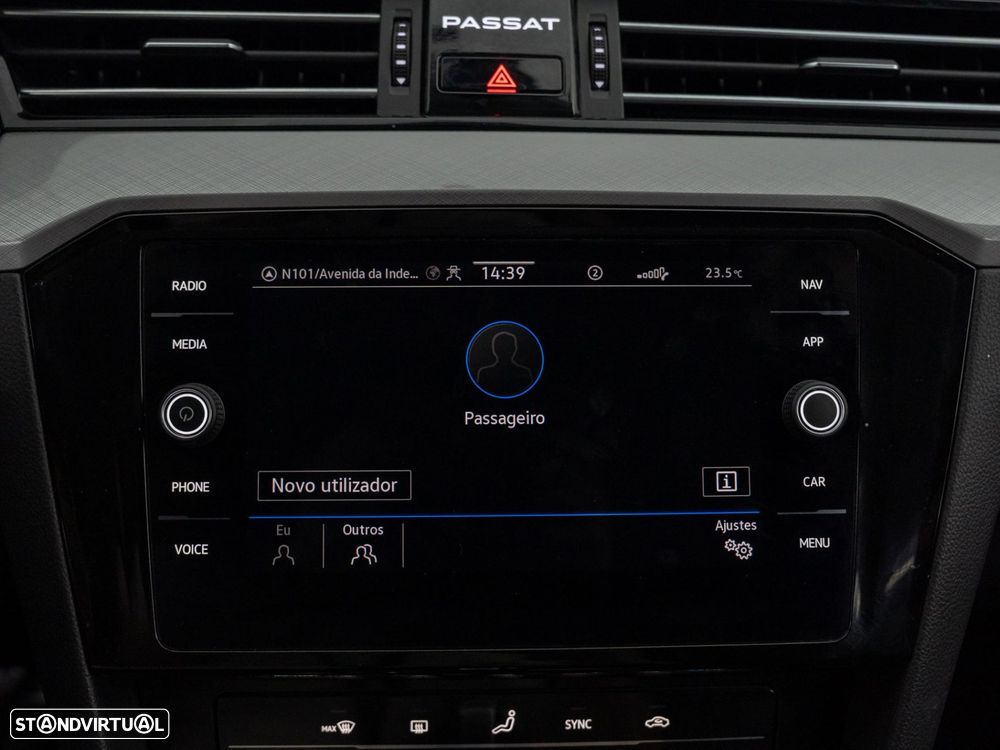 VW Passat Variant 2.0 TDI Business DSG - 39