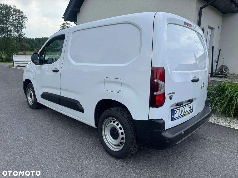 Opel Combo 1.5 CDTI Essentia S&S - 3