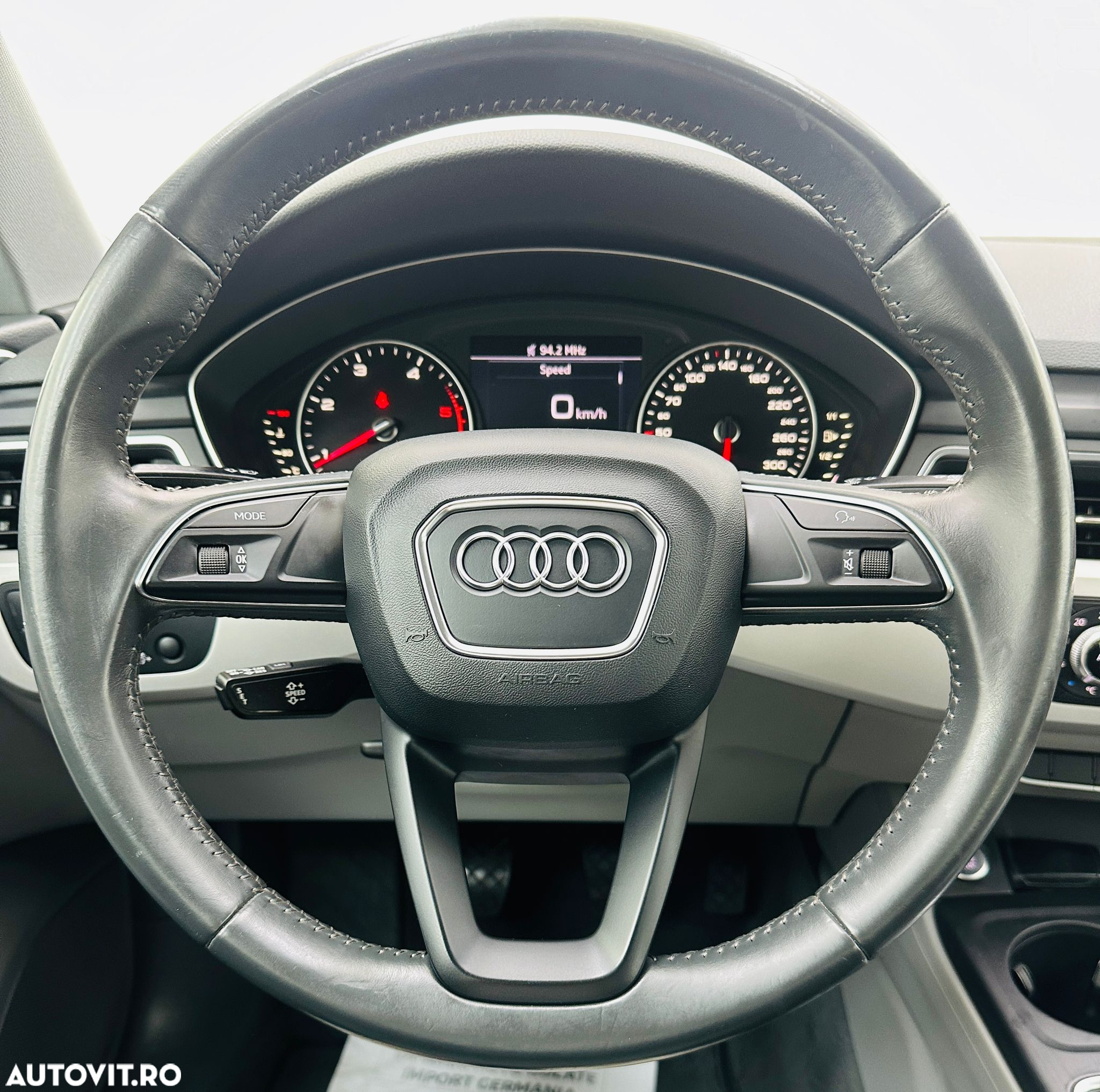 Audi A4 Avant 2.0 TDI DPF clean diesel Ambiente - 34