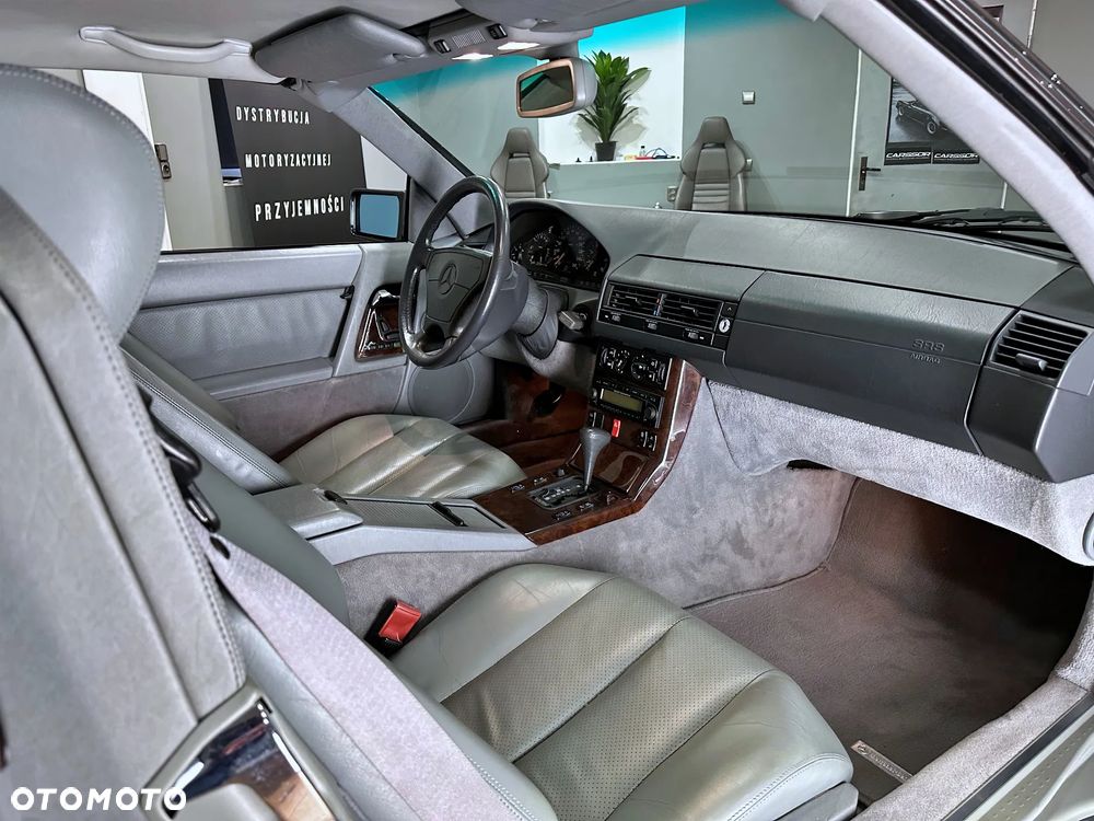 Mercedes-Benz SL - 16
