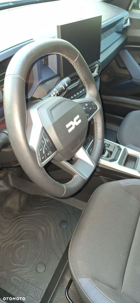 Dacia Duster 1.6 Full Hybrid 140 Journey MMT - 27