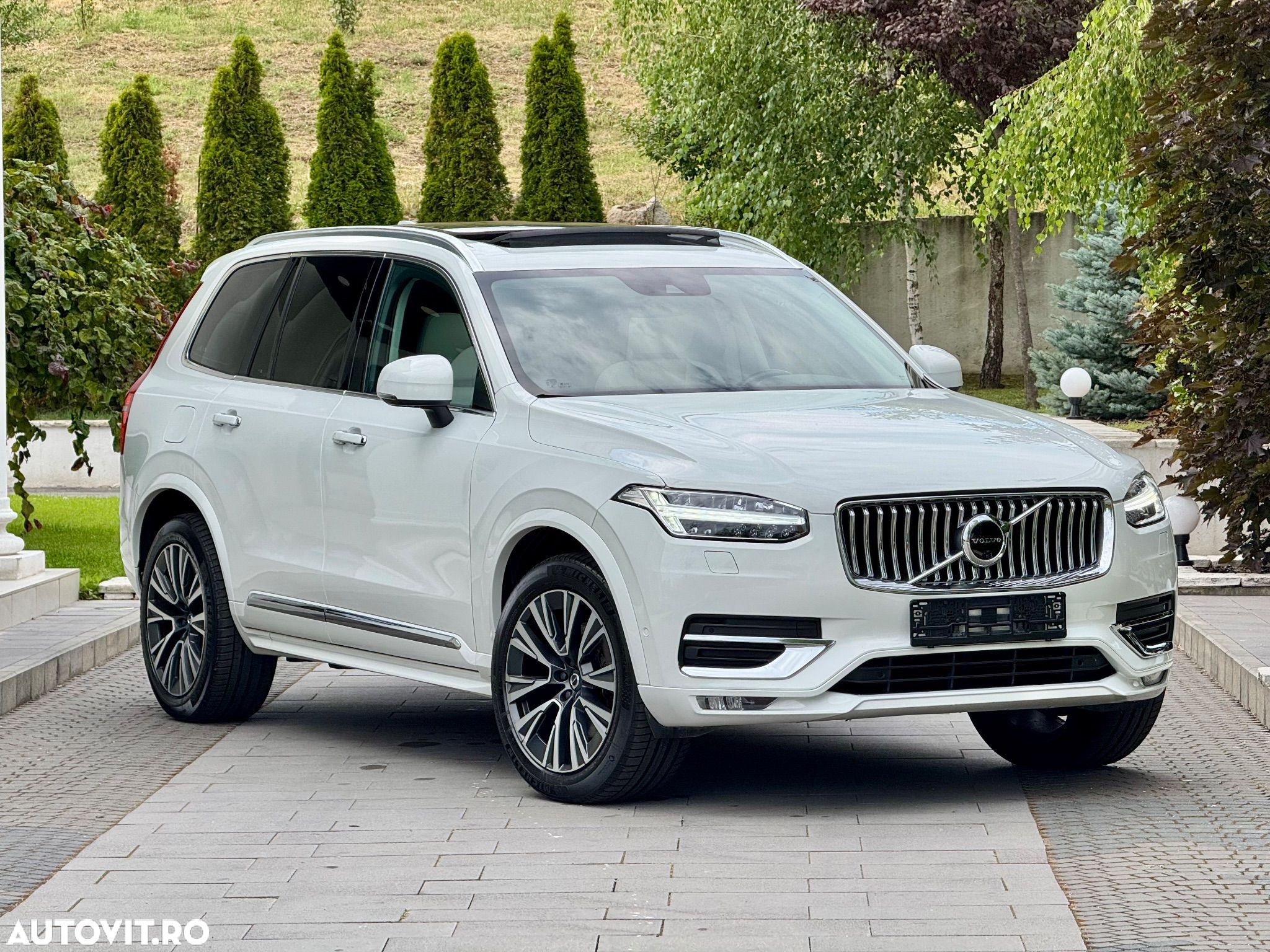 Volvo XC 90 B5 MHEV AWD 5 locuri Momentum Pro - 1