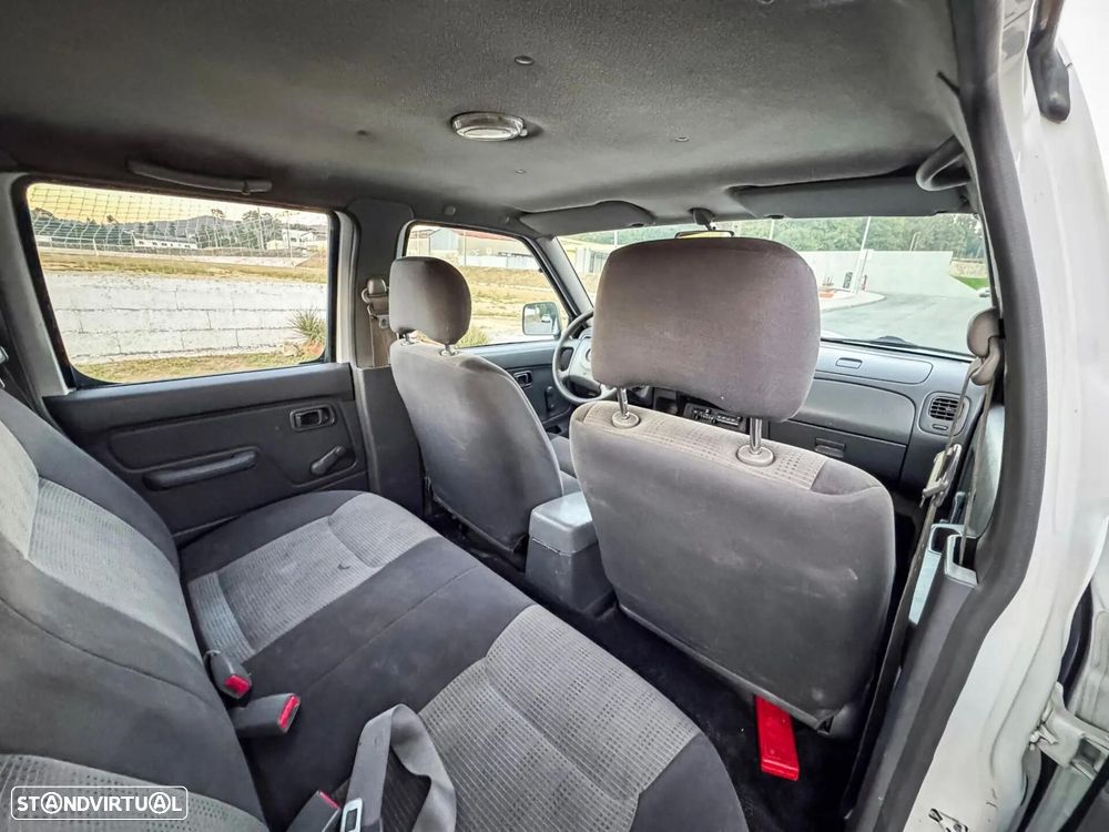 Nissan Pick Up 2.5 DDTi CD Comfort 2WD - 19