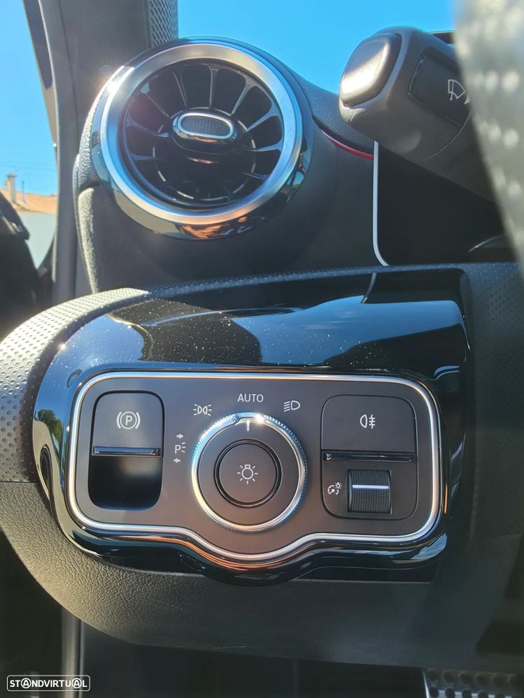 Mercedes-Benz A 180 - 21