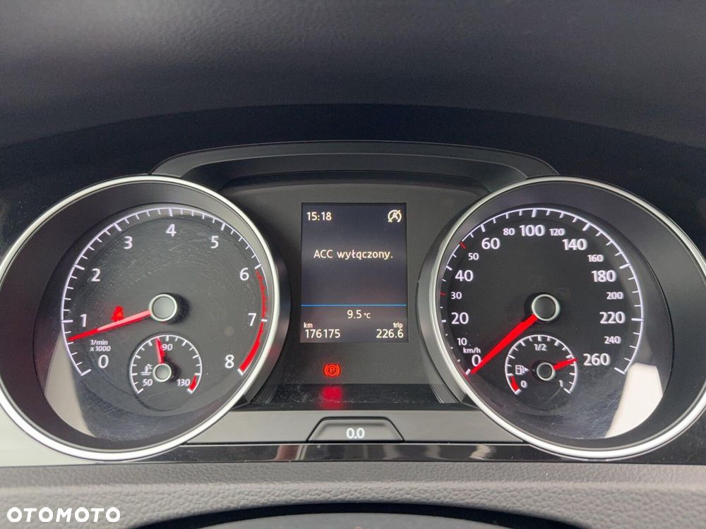 Volkswagen Golf 1.5 TSI BMT Highline - 16