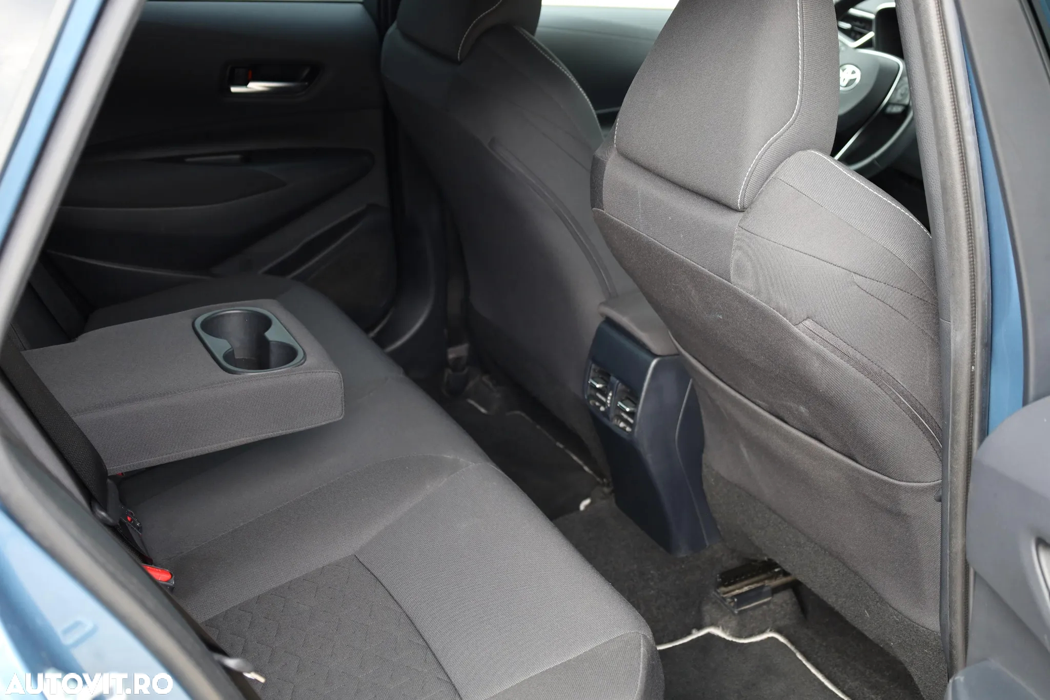 Toyota Corolla 1.8 Hybrid Comfort - 23