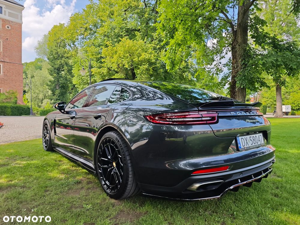 Porsche Panamera 4 E-Hybrid - 3