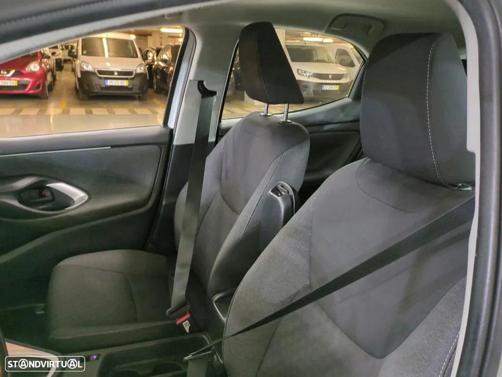 Toyota Yaris 1.5 HDF Comfort Plus - 5