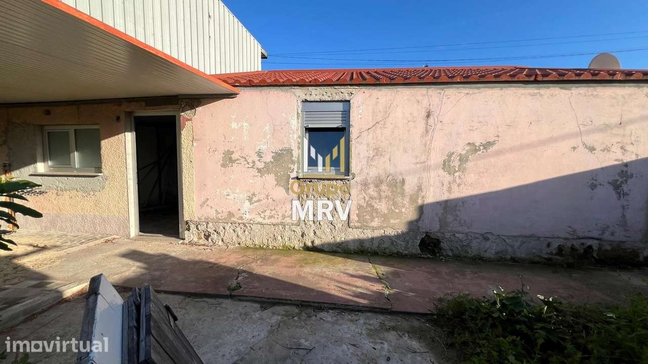 Moradia para Restaurar T2 Venda - Grande imagem: 3/16