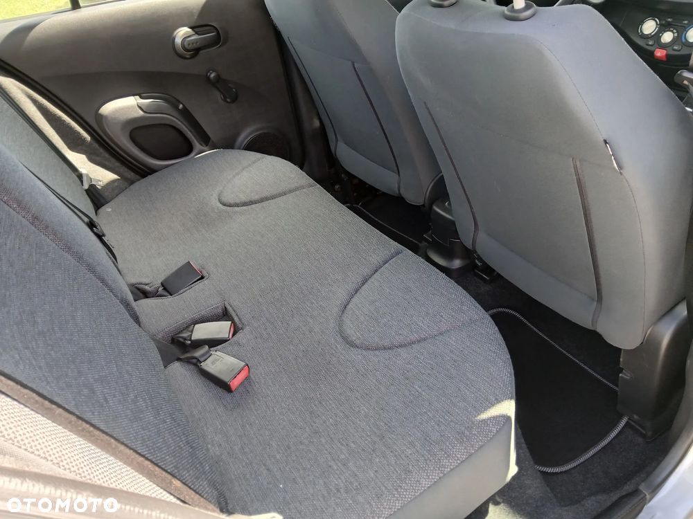Nissan Micra - 12