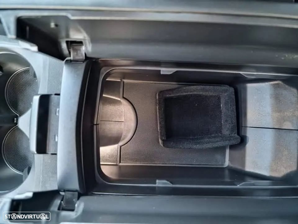 Peugeot 5008 1.5 BlueHDi Allure Pack EAT8 - 26