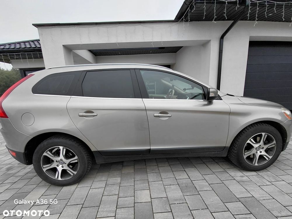 Volvo XC 60 D5 AWD - 8