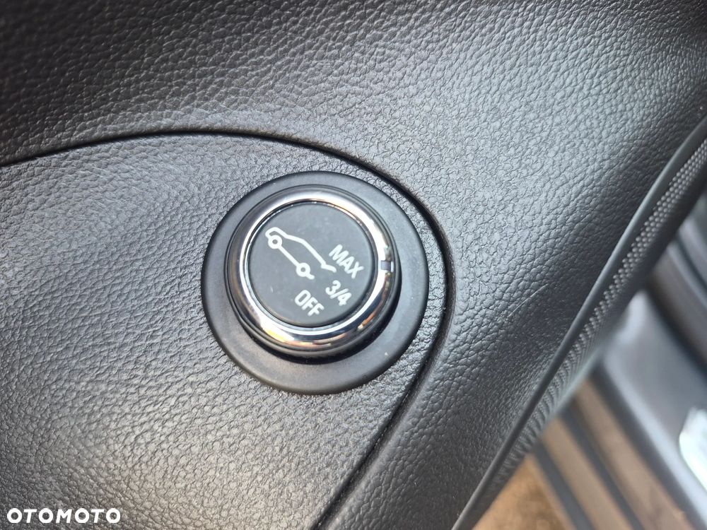 Opel Astra 1.4 Turbo Innovation - 19