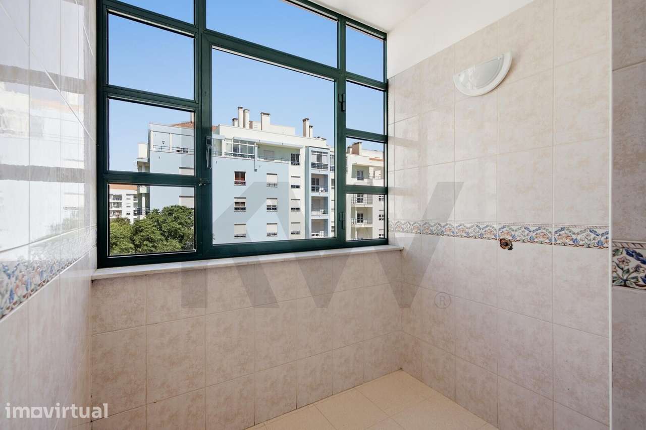 Apartamento T3 | Com 4 Marquises e Lugar de Estacionamento | Sassoeiro - Grande imagem: 3/42