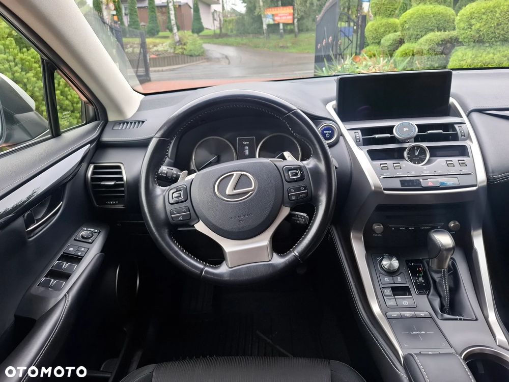 Lexus NX - 14