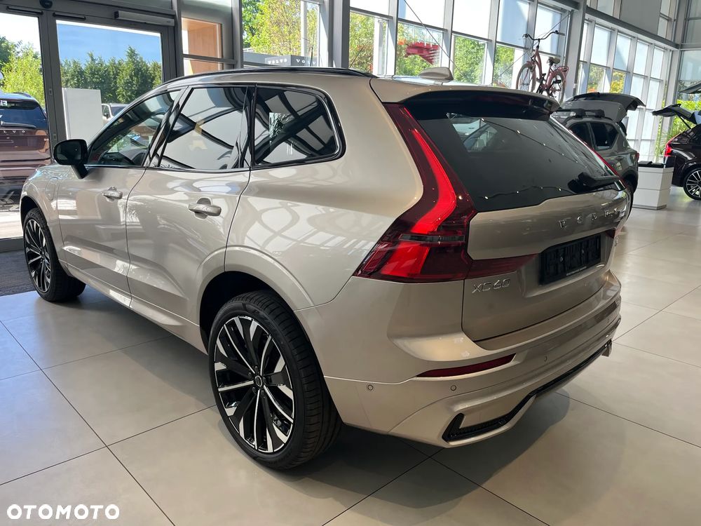 Volvo XC 60 T6 Plug-In Hybrid AWD Ultra Dark - 7
