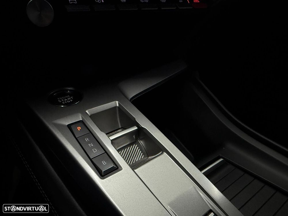 Peugeot 408 1.6 Hybrid Allure Pack e-EAT8 - 28