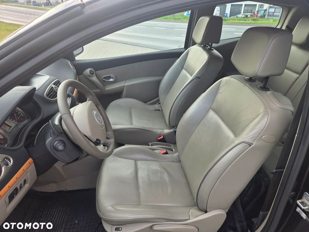 Renault Clio - 15