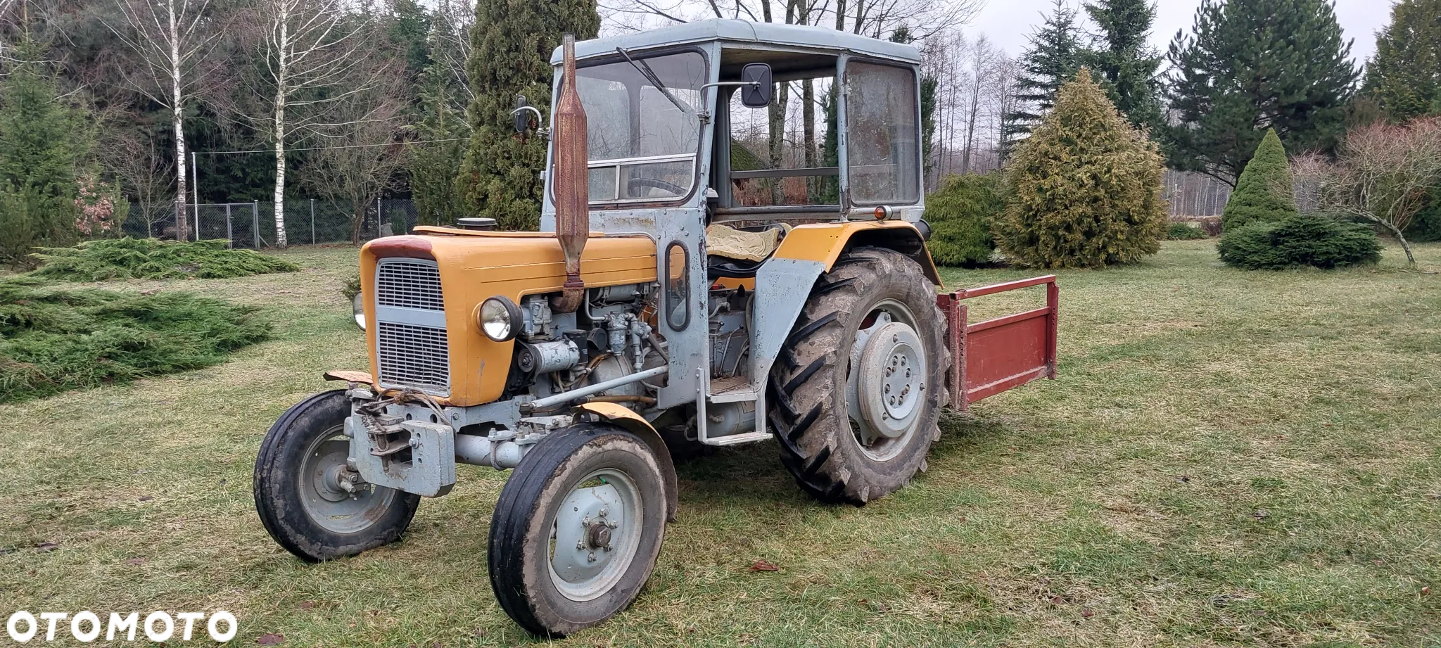 Ursus C-330 - 2