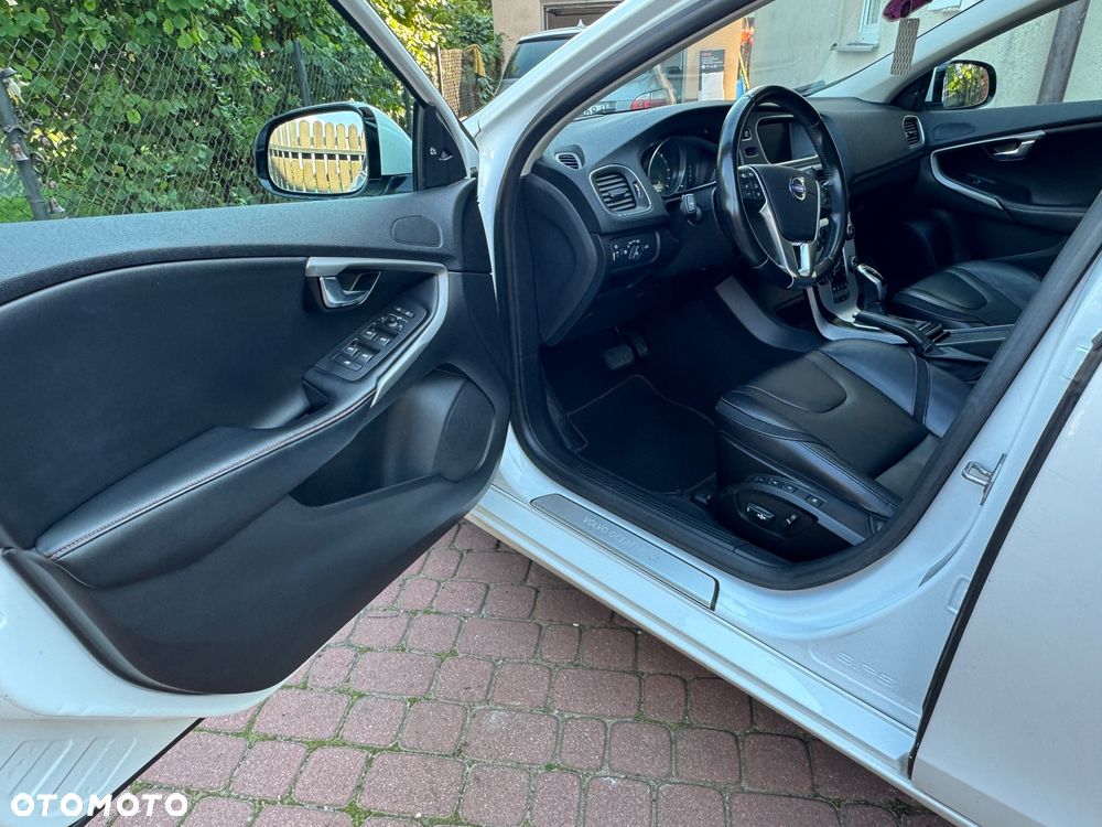 Volvo V40 D4 Geartronic Ocean Race - 12